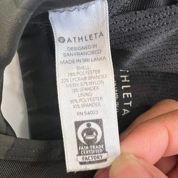 Athleta Sports Bra Black Dark Green Camo Womens Sz. Medium Racer Back Workout - Picture 9 of 9